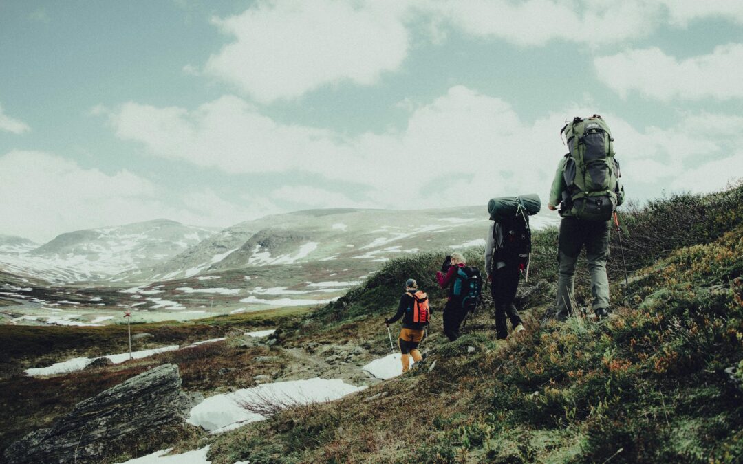 Vandra i Sverige – De bästa lederna och tipsen för ditt äventyr
